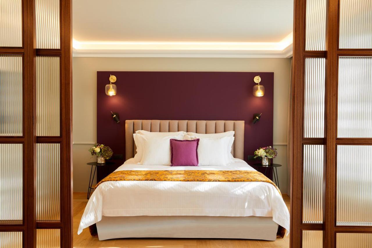 เอ็กเซลซิเออร์ โฮเต็ล Hotel เทสซาโลนิกิ ภายนอก รูปภาพ A bedroom at the hotel
