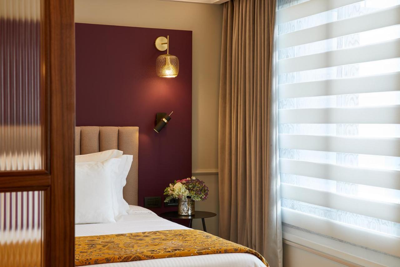 เอ็กเซลซิเออร์ โฮเต็ล Hotel เทสซาโลนิกิ ภายนอก รูปภาพ A room at the hotel