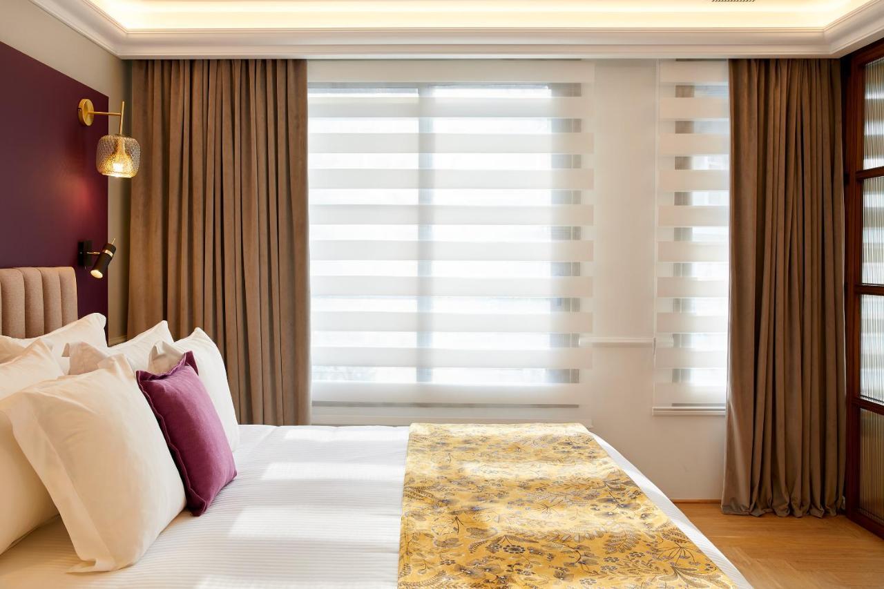 เอ็กเซลซิเออร์ โฮเต็ล Hotel เทสซาโลนิกิ ภายนอก รูปภาพ A bed runner