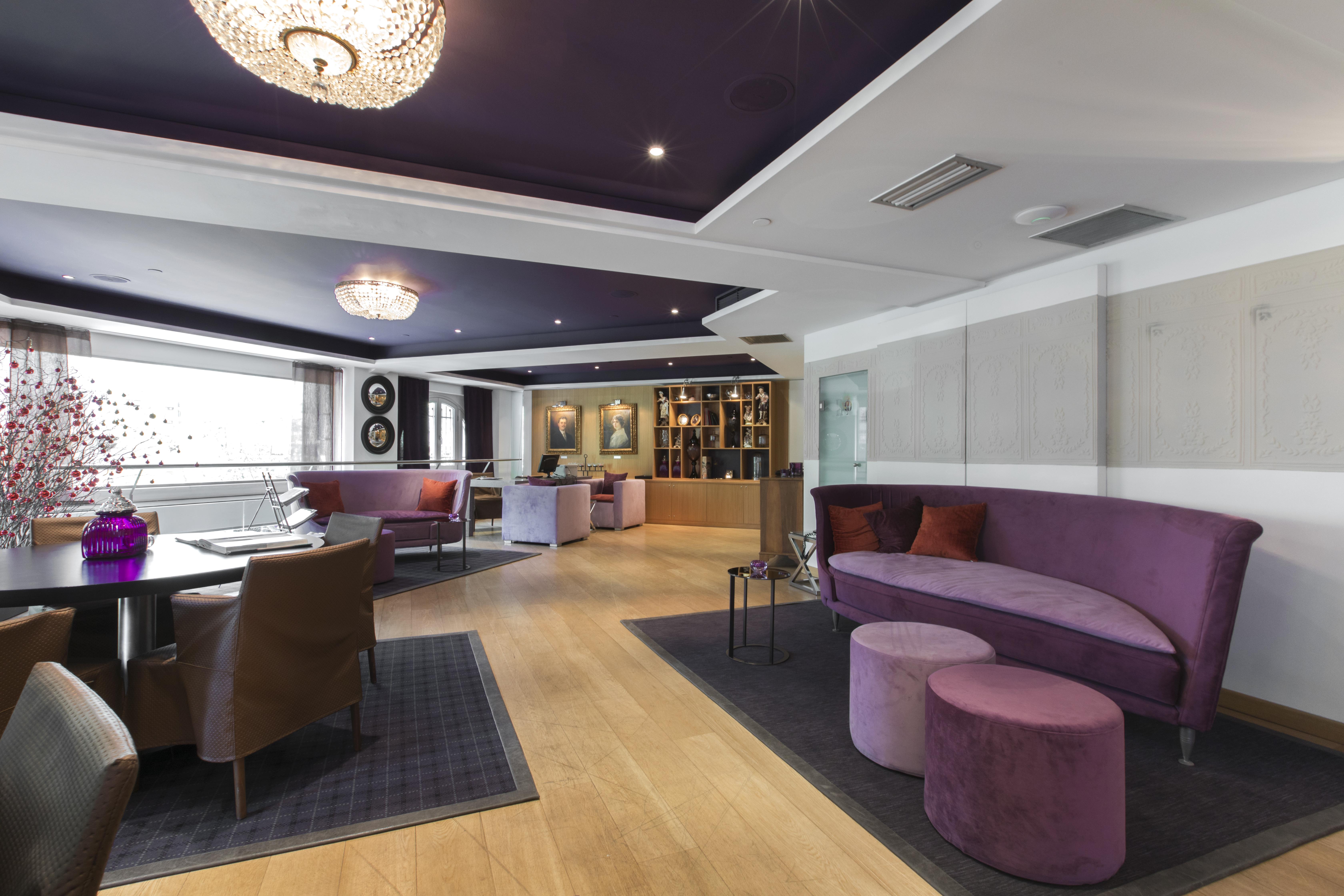 เอ็กเซลซิเออร์ โฮเต็ล Hotel เทสซาโลนิกิ ภายนอก รูปภาพ The lounge at the airport