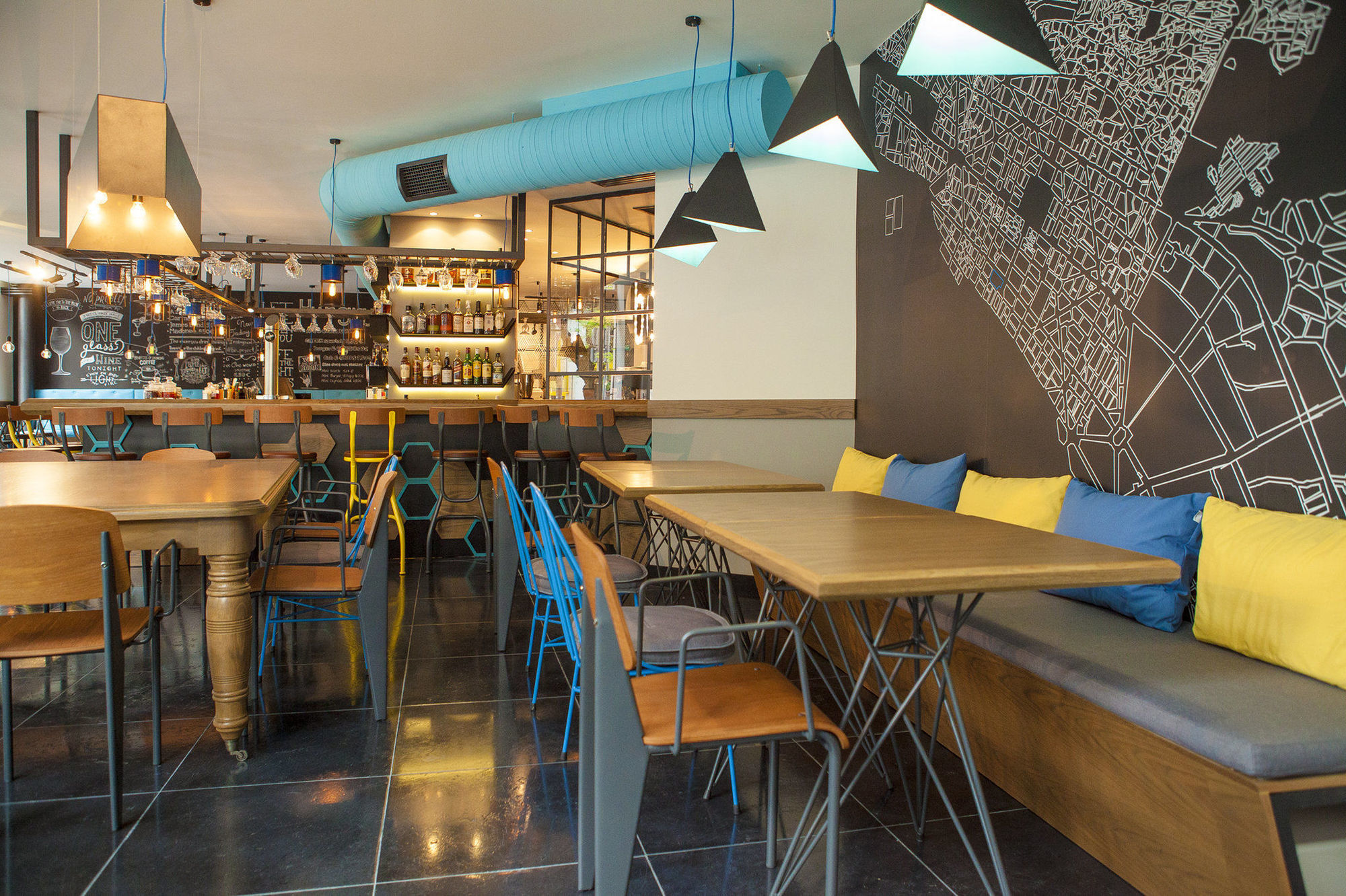 เอ็กเซลซิเออร์ โฮเต็ล Hotel เทสซาโลนิกิ ร้านอาหาร รูปภาพ Interior of the restaurant