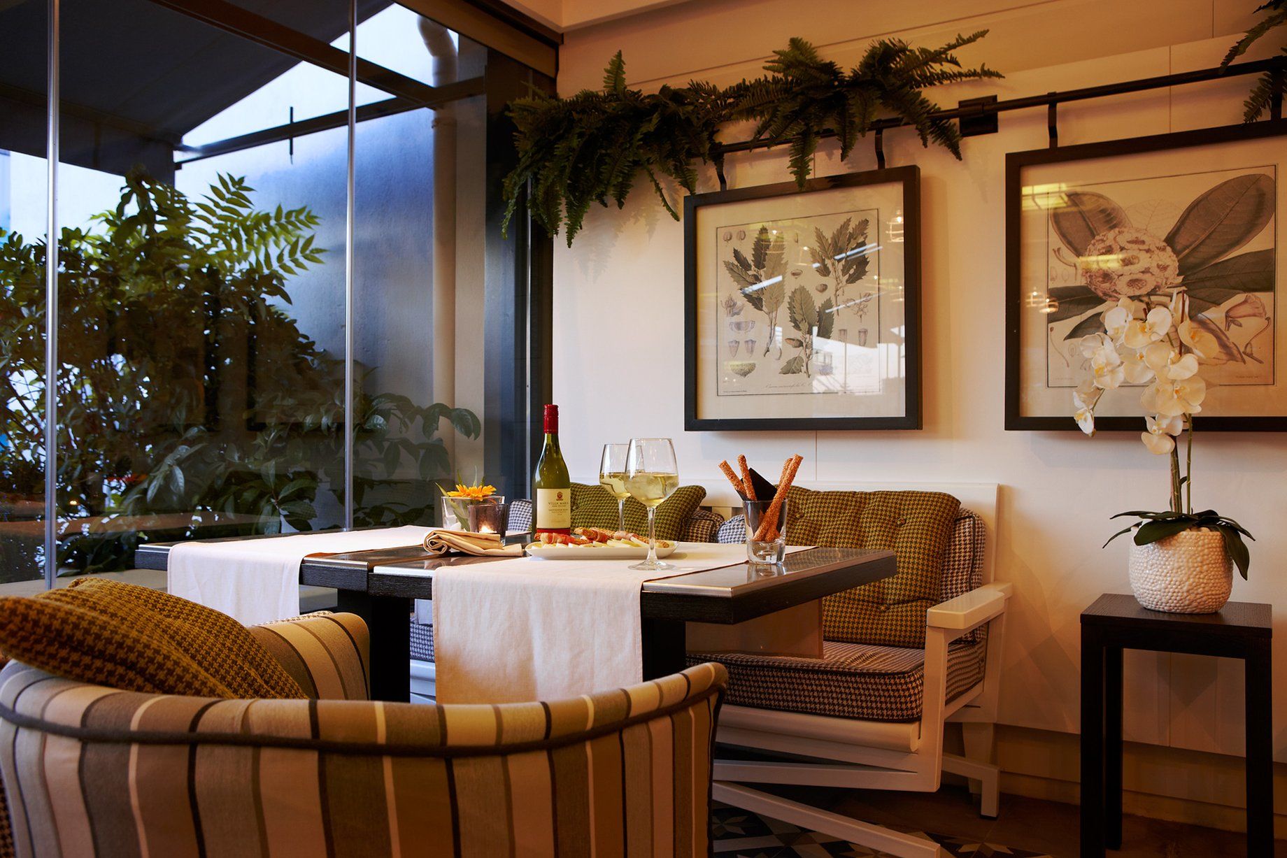 เอ็กเซลซิเออร์ โฮเต็ล Hotel เทสซาโลนิกิ ร้านอาหาร รูปภาพ The interior of the restaurant