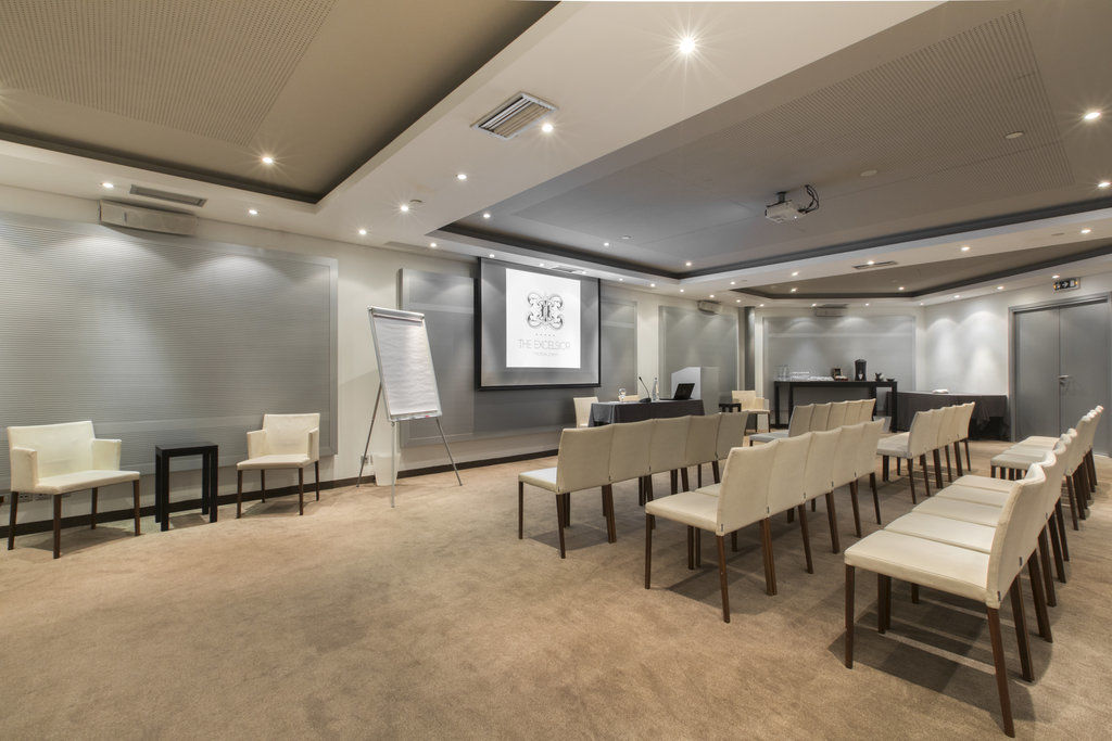 เอ็กเซลซิเออร์ โฮเต็ล Hotel เทสซาโลนิกิ ภายนอก รูปภาพ The Business Centre