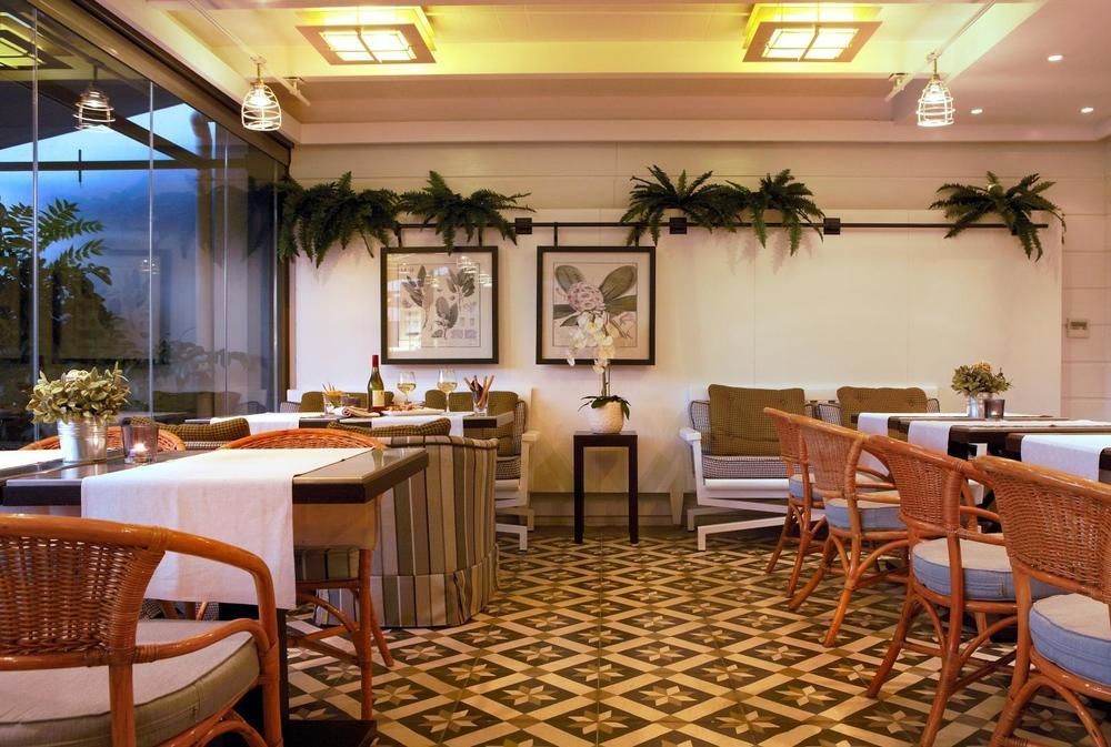 เอ็กเซลซิเออร์ โฮเต็ล Hotel เทสซาโลนิกิ ภายนอก รูปภาพ Interior of the restaurant
